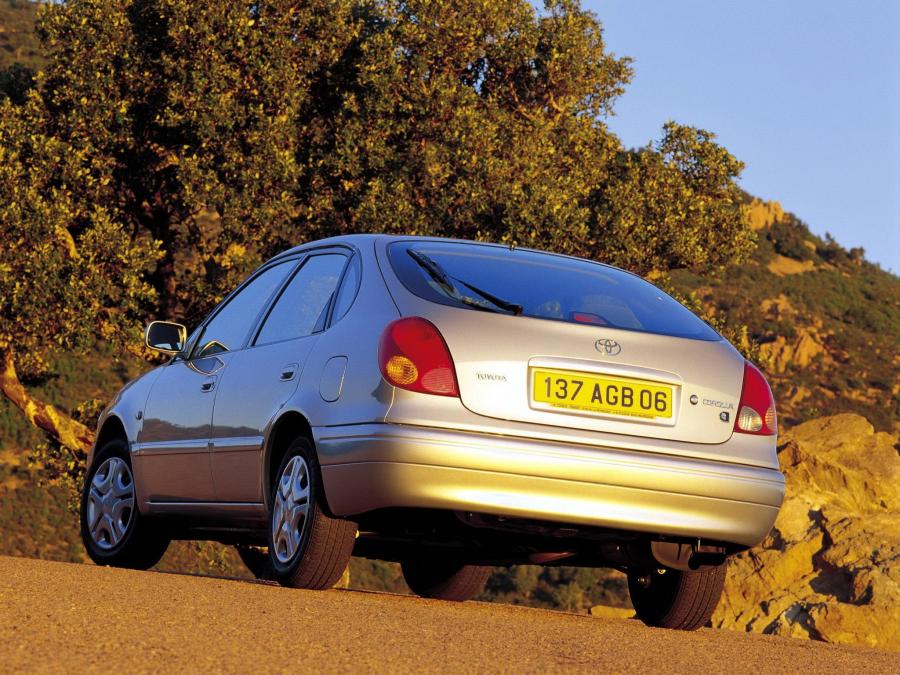  Toyota Corolla 5-Door 1999 года  (фото 5 из 6)